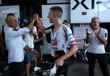 Thumbnail for article: De Vuelta is begonnen, eerste rode trui voor Pogacar