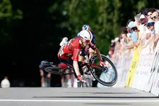 Thumbnail for article: Waarom Pogačar viel, en hoe jij dezelfde valpartij op de fiets voorkomt