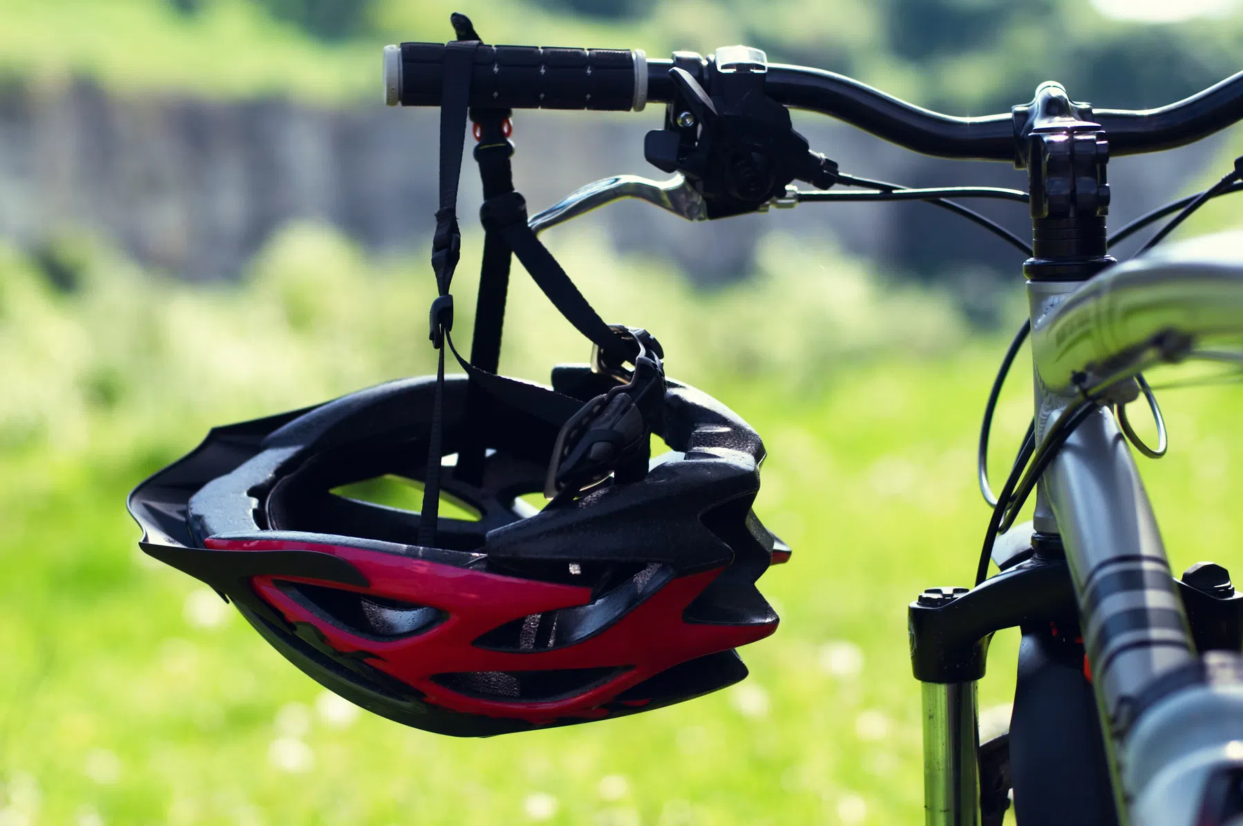Verplichte fietshelm kan jaarlijks 7500 hoofdletsels voorkomen