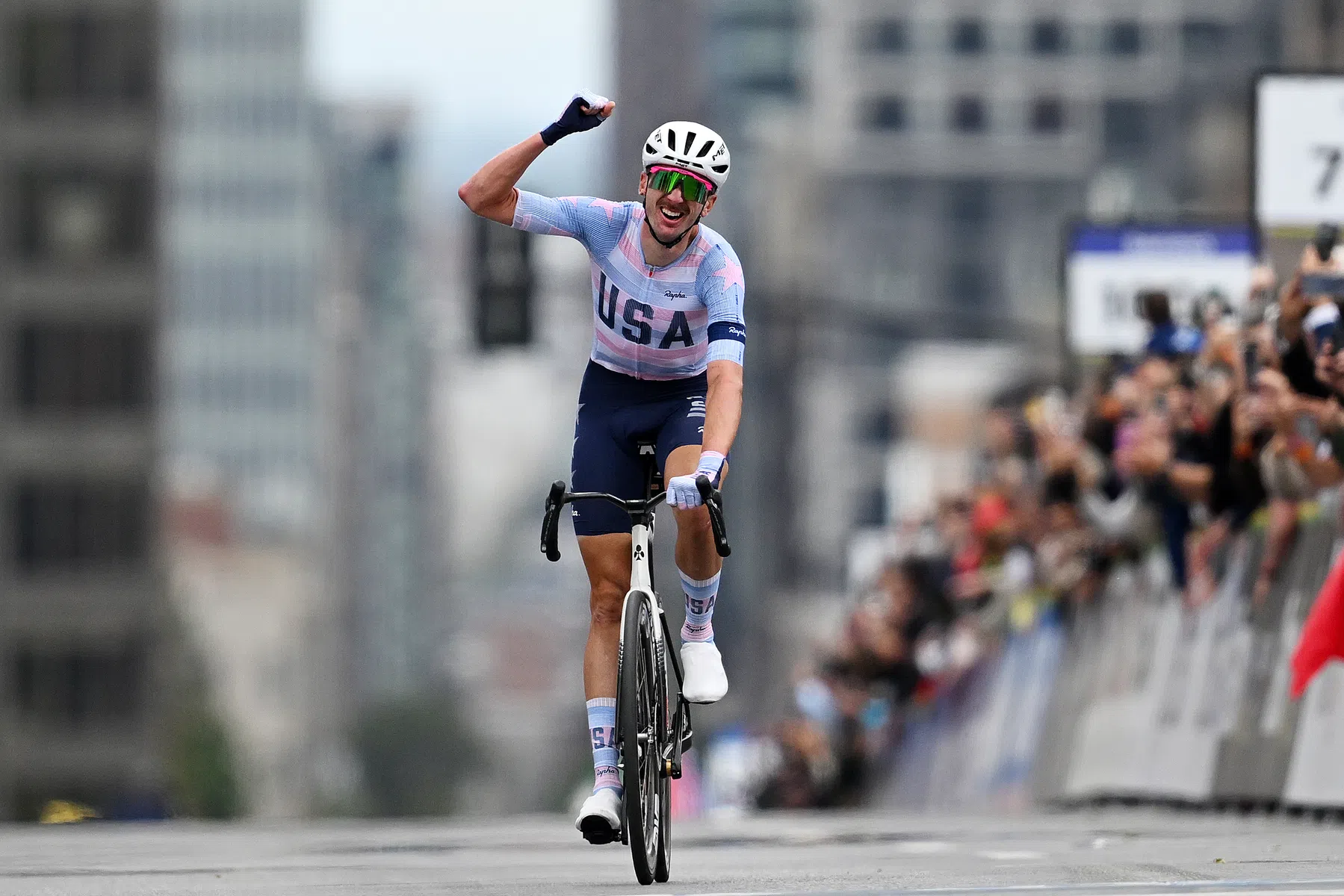 Brandon McNulty wereldkampioen wielrennen 2026 in Montréal